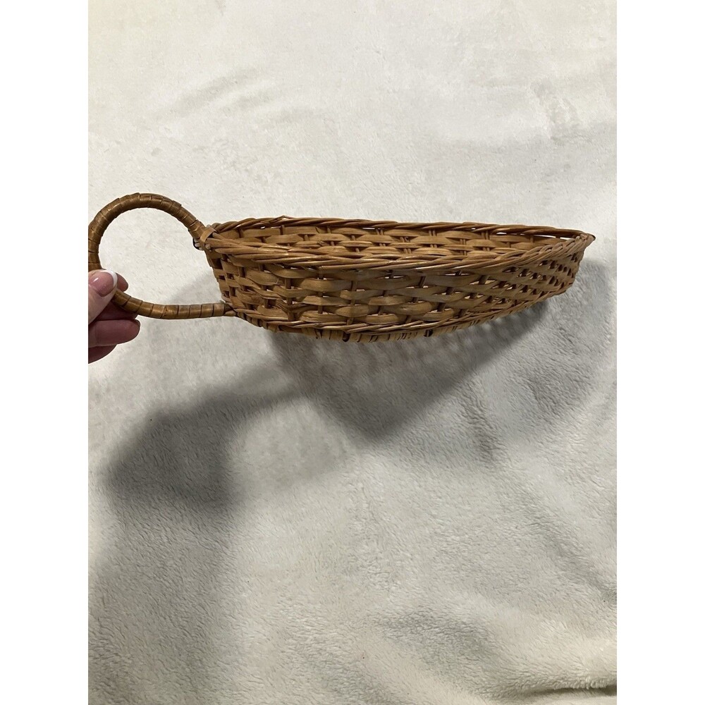 Vintage Handled Leaf Woven Wicker Basket 15" x 7" Sturdy  Farmhouse Cottage Core